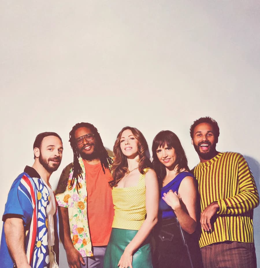 Lake Street Dive. Support: Røverdatter
