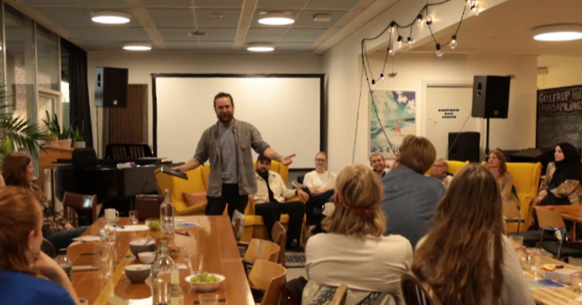 Dinner & Dialogue i Fredens Hus