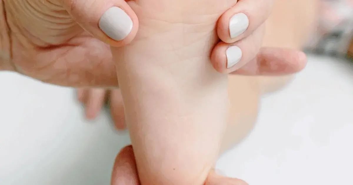 Barselshygge: lær babymassage og zoneterapi