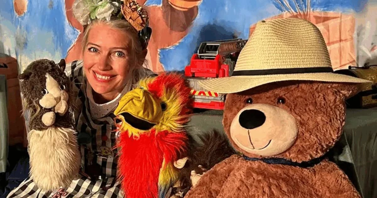 Tulle and Skralle at Bamse's Birthday