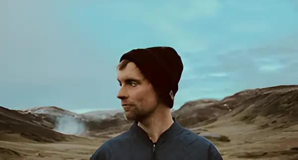 Tue West solo