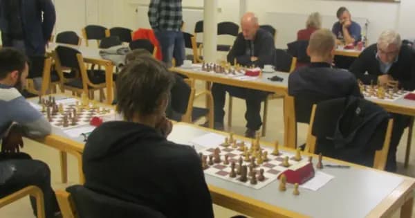 Chess for Young Adults Aged 18-30