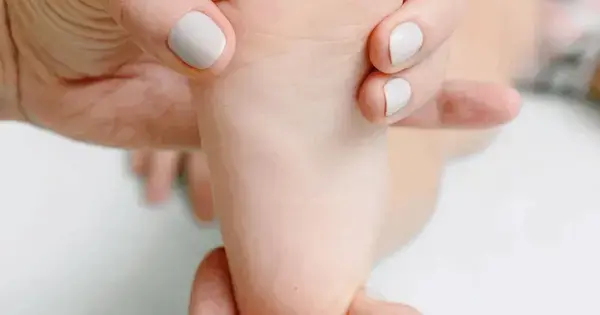 Barselshygge: lær babymassage og zoneterapi