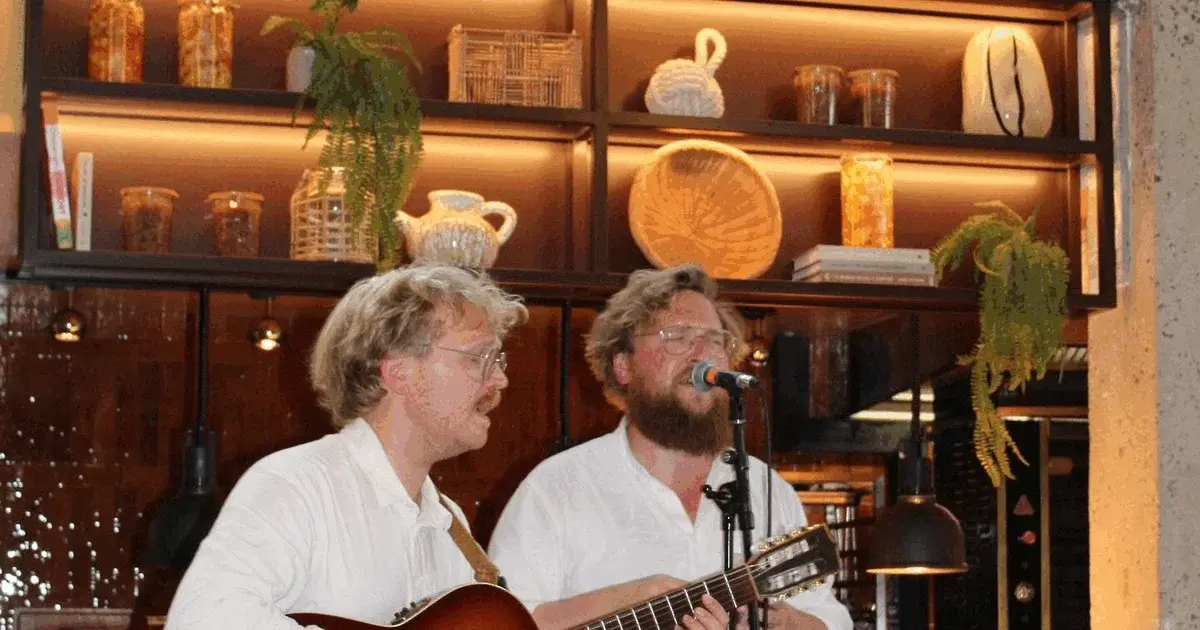 Concert at Den Fede Drue - Trubaduren (Duo)