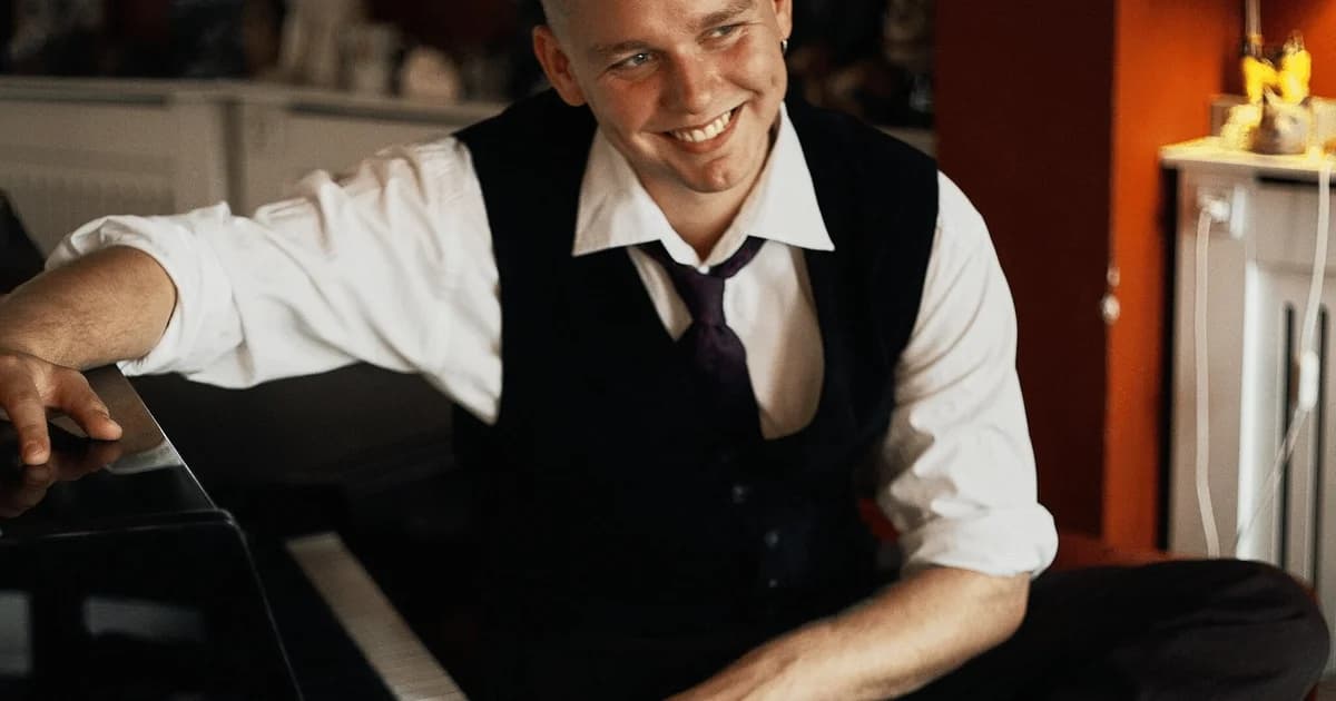 Piano Bar at GårdCafeen with Emil Otto